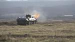 Rusia a organizat exerciţii cu muniţie reală şi tancuri la granița cu Ucraina în timp ce negociază pacea cu NATO și SUA
