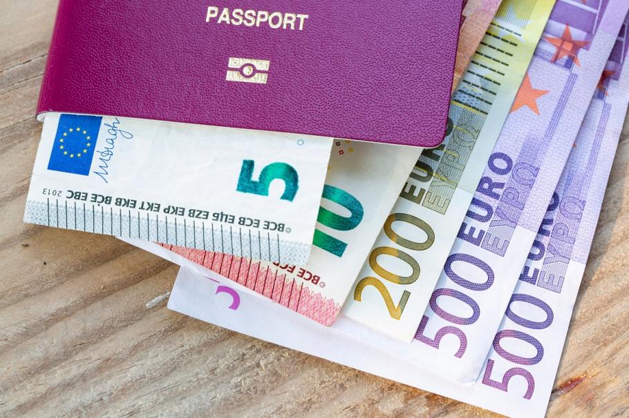 Ţara care va aplica o taxă de intrare pentru vizitatorii străini începând din luna aprilie Ţara care va aplica o taxă de intrare pentru vizitatorii străini începând din luna aprilie