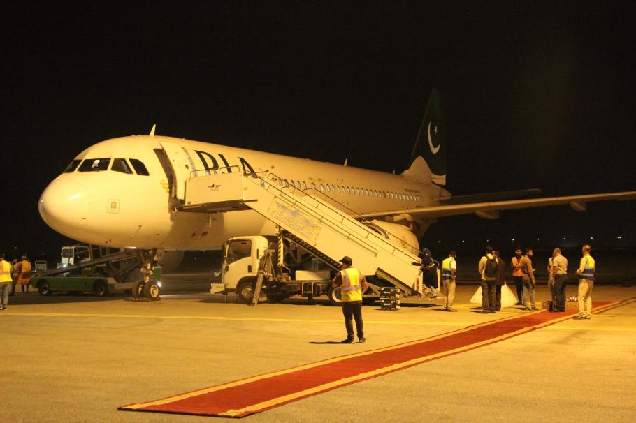 Un pilot de avion a refuzat să finalizeze o cursă deoarece i se terminase tura Un pilot de avion a refuzat să finalizeze o cursă deoarece i se terminase tura