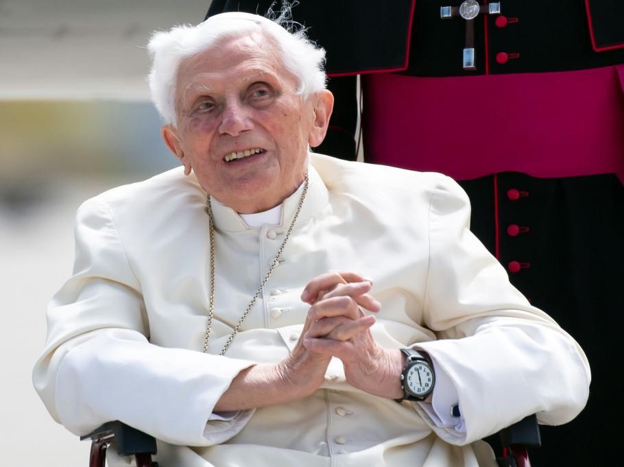 Papa emerit Benedict al XVI-lea recunoaşte că a dat "informații greșite" într-o anchetă privind preoți care molestau copii Papa emerit Benedict al XVI-lea recunoaşte că a dat "informații greșite" într-o anchetă privind preoți care molestau copii