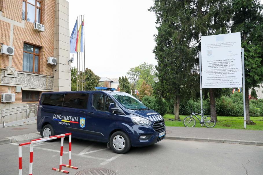 Percheziţii în judeţele Buzău, Giurgiu şi Ilfov, într-un dosar privind eliberarea certificatelor de vaccinare anti Covid-19 la un cabinet medical din Giurgiu Percheziţii în judeţele Buzău, Giurgiu şi Ilfov, într-un dosar privind eliberarea certificatelor de vaccinare anti Covid-19 la un cabinet medical din Giurgiu
