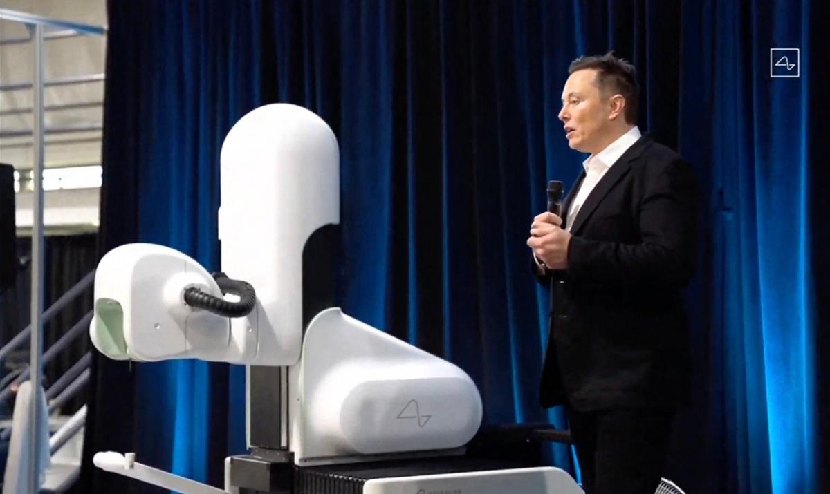 Elon Musk, pregătit să lanseze experimentul secolului. Neuralink vrea să înceapă testele clinice pe oameni pentru implantarea de cipuri în creier Elon Musk, pregătit să lanseze experimentul secolului. Neuralink vrea să înceapă testele clinice pe oameni pentru implantarea de cipuri în creier