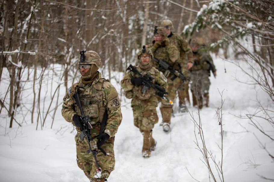 Un soldat ucrainean şi-a împuşcat cinci colegi şi a fugit. Motivul e încă necunoscut Un soldat ucrainean şi-a împuşcat cinci colegi şi a fugit. Motivul e încă necunoscut