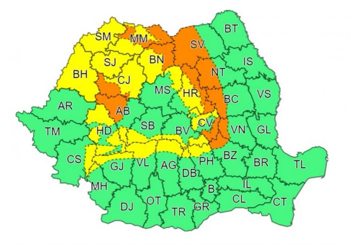 Alertă meteo de ninsori și viscol puternic în România. Coduri galben și portocaliu în jumătate de țară, până luni dimineață