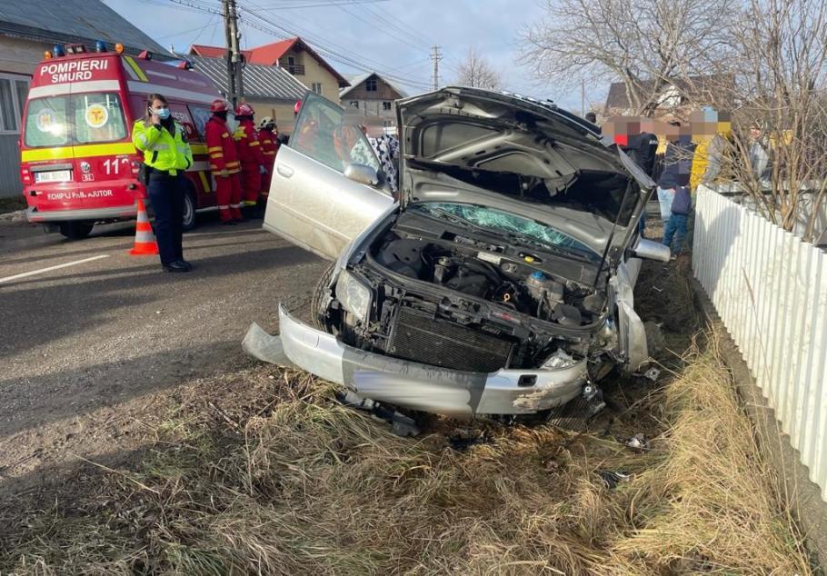 Un tânăr de 17 ani din Suceava a băgat în spital doi oameni. Nu avea permis şi a luat maşina părinţilor