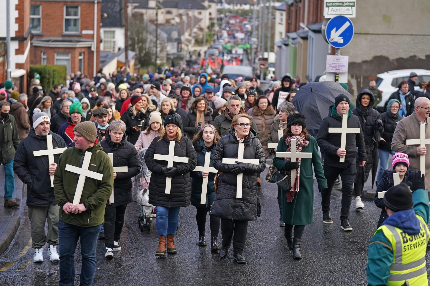 sute de persoane au comemorat Bloody Sunday în orașul Derry din Irlanda de Nord
