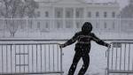 Furtună de zăpadă puternică în SUA. Peste jumătate de milion de oameni au rămas fără curent. Biden a așteptat 30 de minute în avion