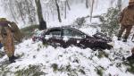 Cel puţin 20 de persoane au murit îngheţate în maşini, după o furtună de zăpadă, pe un drum spre o stațiune montană în Pakistan