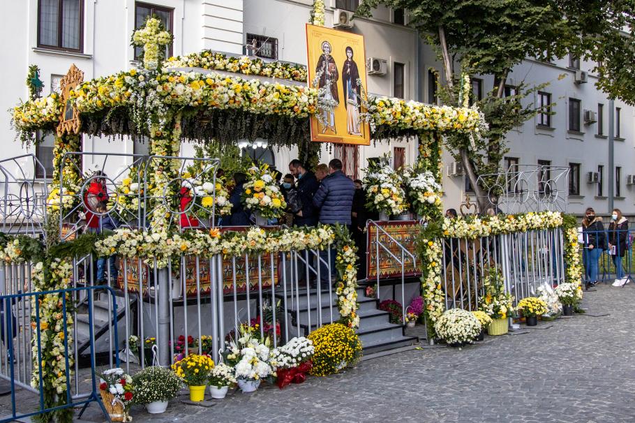 Pelerinaj la Iaşi de Sfânta Parascheva Pelerinaj la Iaşi de Sfânta Parascheva