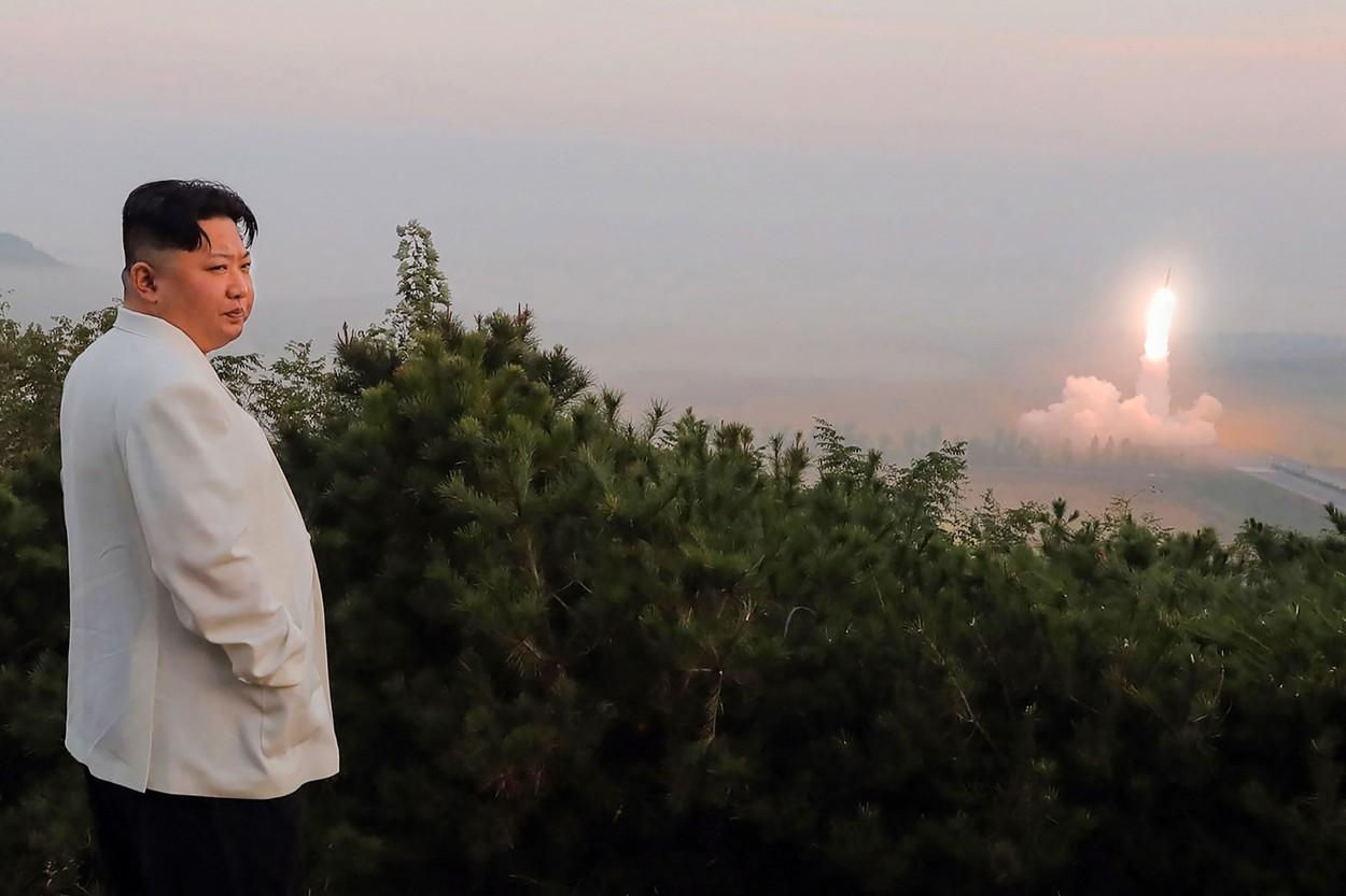 test cu rachete în Coreea de Nord, supravegheat de Kim Jong-un
