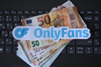 Românii care fac bani pe pe onlyfans, luaţi la ţintă de ANAF. Au fost iniţiate controale la 128 la influenceri