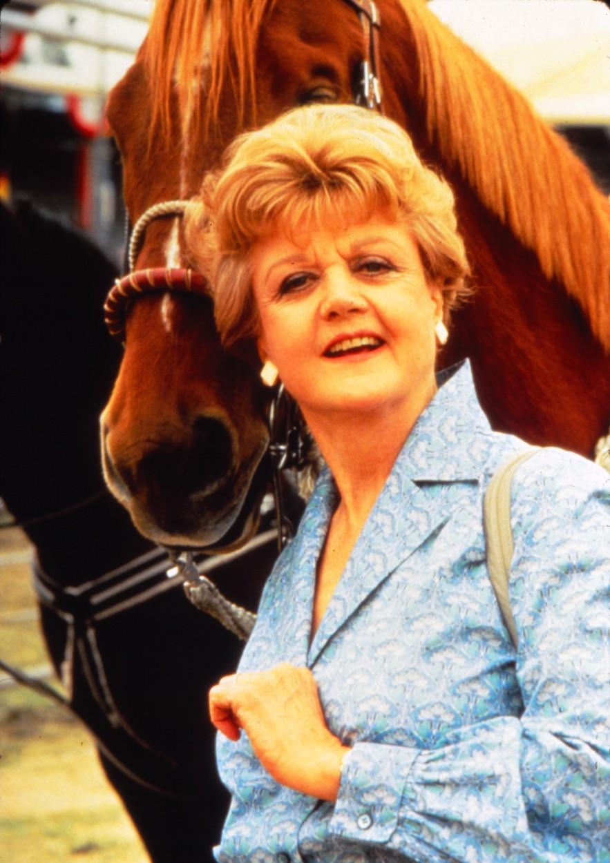 Angela Lansbury, în  "Verdict, Crimă"