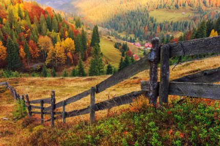 piesaj de toamnă în Transilvania, România