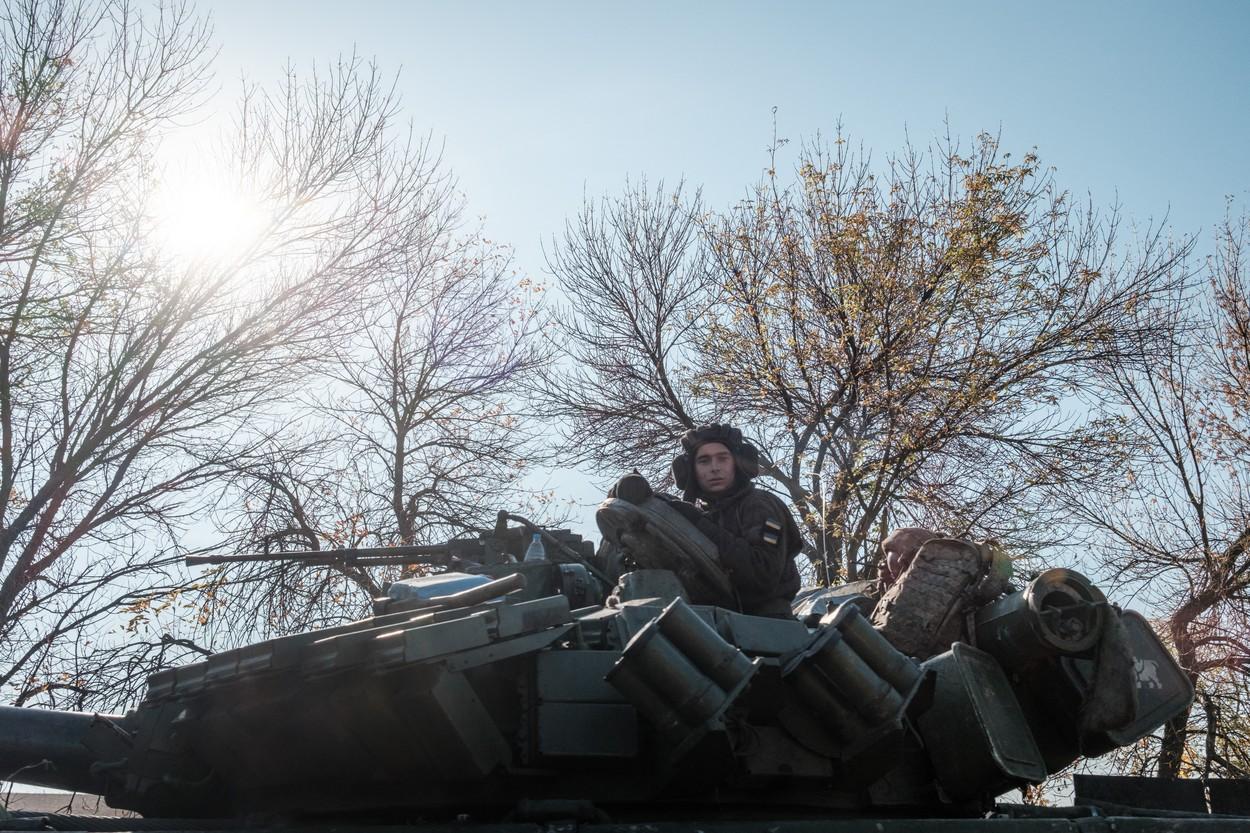 Război Rusia - Ucraina, ziua 235. Cel puţin 11 morţi după ce 2 recruţi au deschis focul într-un poligon din Rusia. Zelenski spune că Ucraina deţine controlul unui oraş-cheie