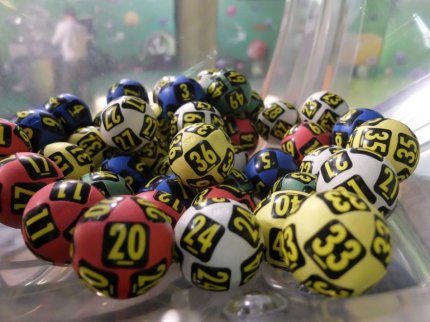 LOTO 6/49 - duminică, 16 octombrie 2022. Numerele câştigătoare de azi