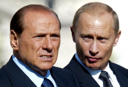 Silvio Berlusconi se laudă cu prietenia cu Putin: "Am reluat un pic legătură. Mi-a trimis 20 de sticle de vodcă şi o scrisoare dulce"