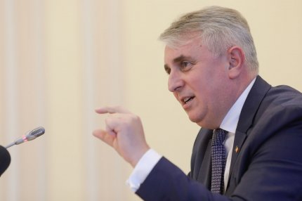 Camera Deputaţilor a respins moţiunea simplă împotriva ministrului Lucian Bode. Stelian Ion: Bode face poliţie politică