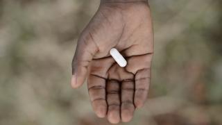 Zimbabwe a devenit prima ţară din Africa şi doar a treia din lume care aprobă un vaccin împotriva virusului HIV. Reacţia OMS