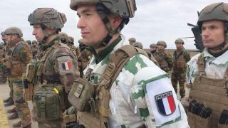 Primul convoi cu tehnică militară franceză intră duminică în România