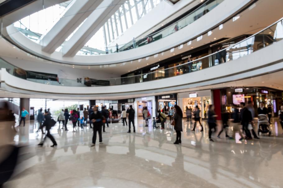 Bărbatul s-a mutat la mall, unde a locuit în secret 4 ani Bărbatul s-a mutat la mall, unde a locuit în secret 4 ani