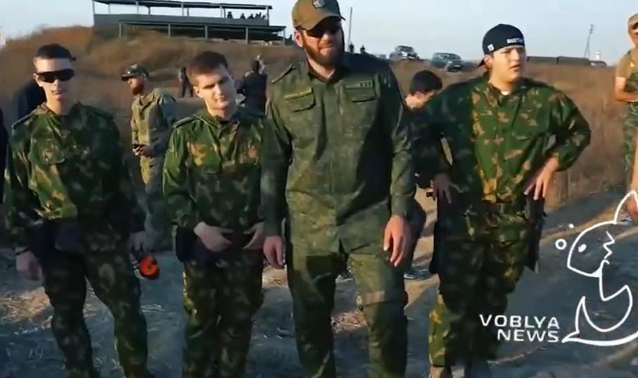 Kadîrov îşi trimite fiii la război, în Ucraina. "E timpul să arate ce pot într-o luptă adevărată". Cel mai mic are 14 ani Kadîrov îşi trimite fiii la război, în Ucraina. "E timpul să arate ce pot într-o luptă adevărată". Cel mai mic are 14 ani