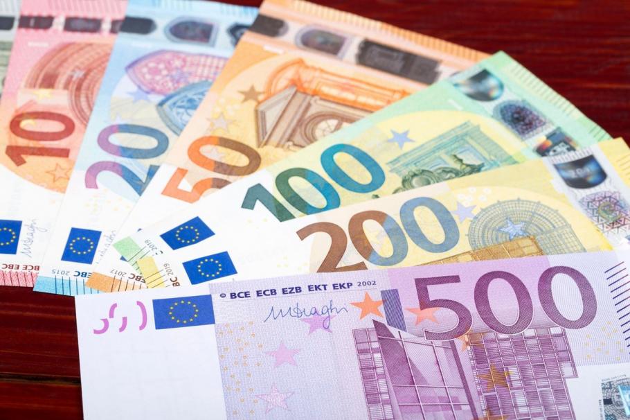 Euro Euro