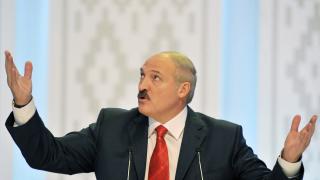Lukaşenko reînvie o practică din comunism. Vrea să-i pună pe elevi să culeagă, 5 - 6 ore pe zi,  recoltele de cartofi