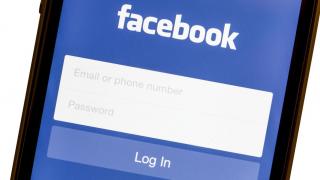 Facebook introduce opţiuni noi:  Utilizatorii vor alege cât de des să vadă postările prietenilor şi paginilor apreciate