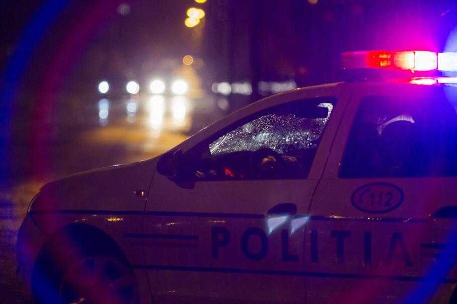 Fetiţa din Prahova a sunat la 112 la ora 5 dimineaţa ca să anunţe că părinţii ei au un conflict Fetiţa din Prahova a sunat la 112 la ora 5 dimineaţa ca să anunţe că părinţii ei au un conflict
