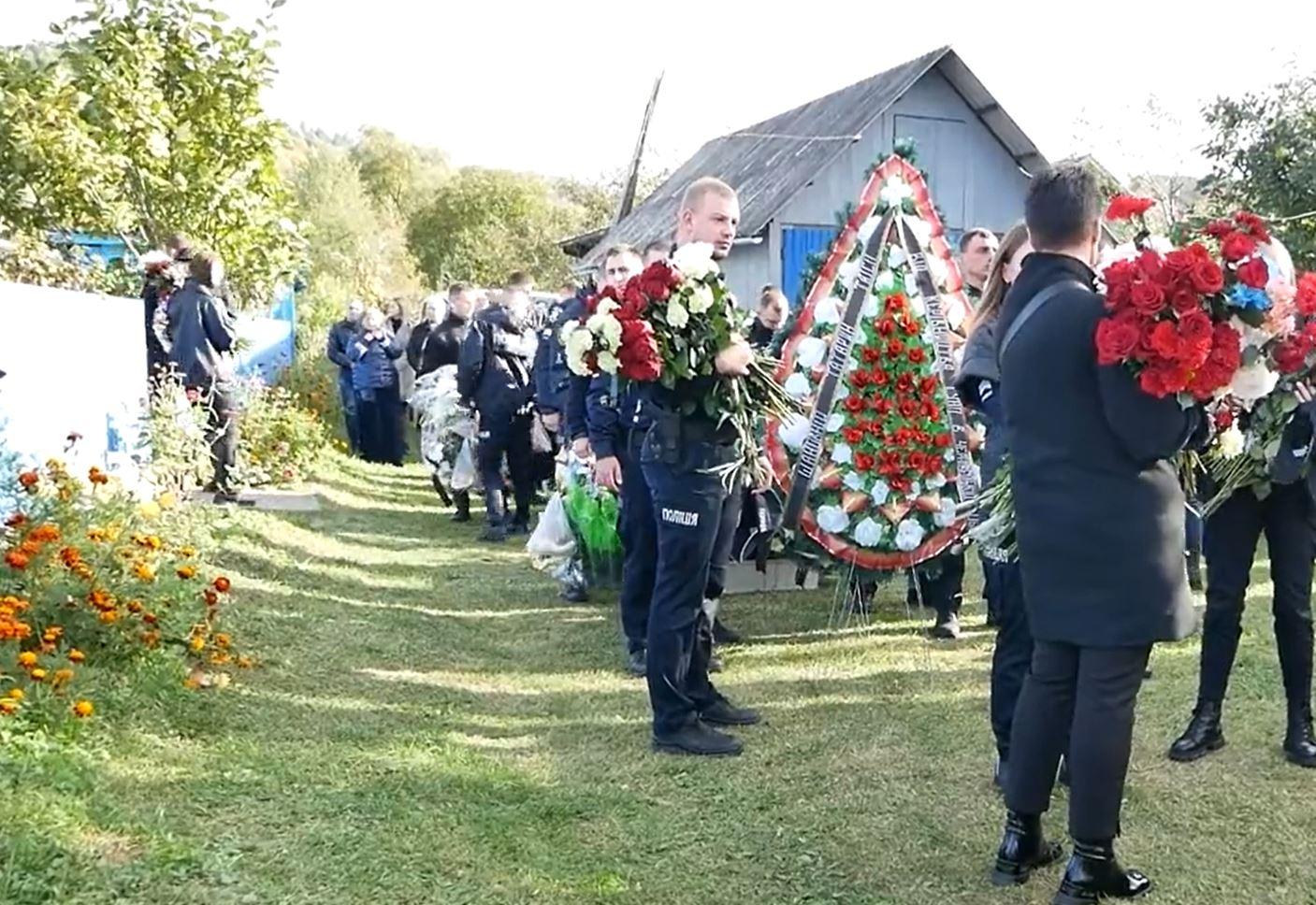 Sfârşit dureros pentru o poliţistă de 22 de ani