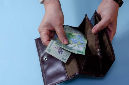 Când intră în vigoare salariul minim de 3.000 de lei