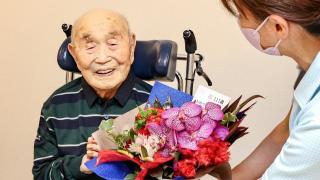 Cel mai în vârstă bărbat din Japonia a murit la 111 ani. Secretul longevităţii sale şi cel mai fericit moment din viaţă
