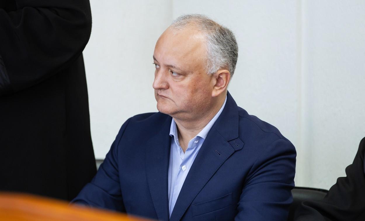 Igor Dodon a fost plasat sub control judiciar şi nu are voie să părăsească Republica Moldova