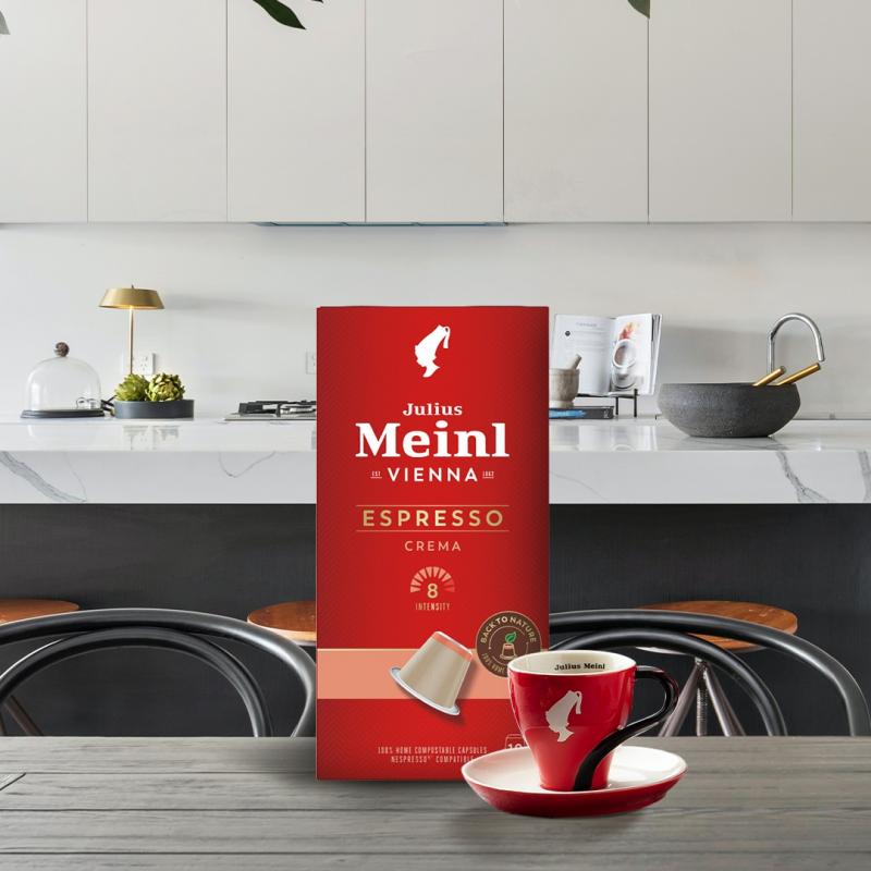 (P) Aroma vieneză a cafelei Julius Meinl poate fi savurată acum în capsule 100% compostabile domestic, compatibile Nespresso®* (P) Aroma vieneză a cafelei Julius Meinl poate fi savurată acum în capsule 100% compostabile domestic, compatibile Nespresso®*