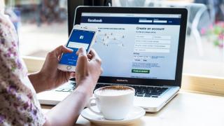 Facebook face o nouă schimbare de la 1 decembrie. Ce va dispărea din profilul utilizatorilor