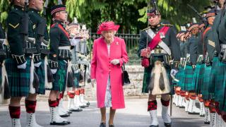 Regina Elisabeta a II-a ar fi avut cancer înainte de a muri, susţine un fost membru al Parlamentului britanic