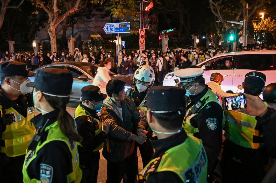 China introduce restricții COVID într-un oraș cu 12 milioane de locuitori China introduce restricții COVID într-un oraș cu 12 milioane de locuitori