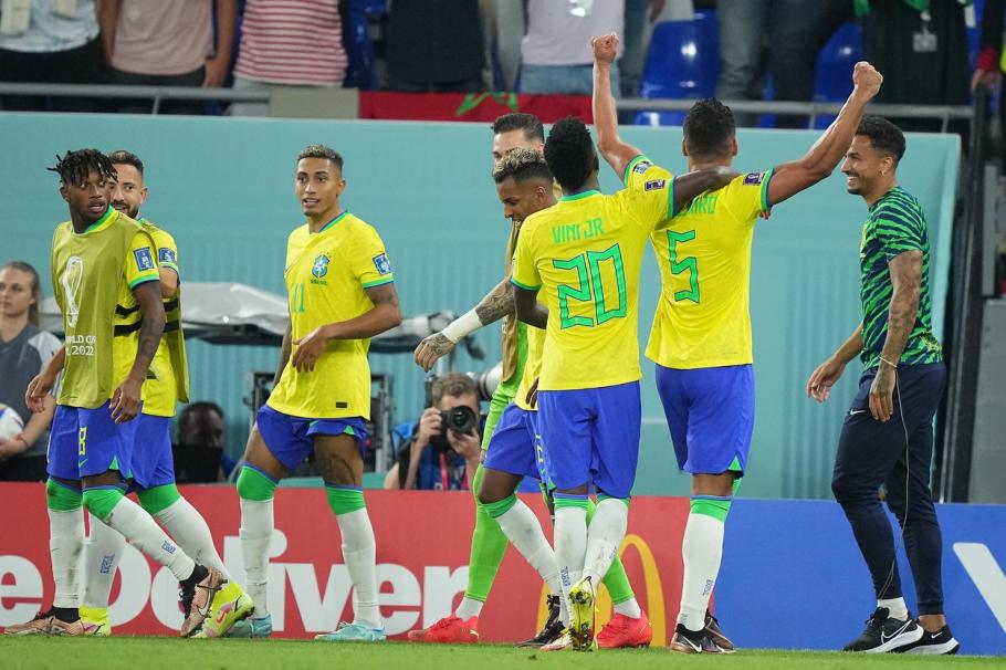 Brazilia - Elveţia 1-0, la Cupa Mondială din Qatar. Brazilienii s-au calificat în optimile competiţiei Brazilia - Elveţia 1-0, la Cupa Mondială din Qatar. Brazilienii s-au calificat în optimile competiţiei