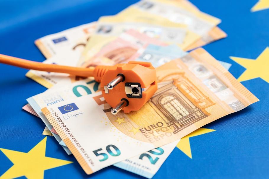 Nota de plată pentru criza energetică din Europa a trecut de 700 de miliarde de euro Nota de plată pentru criza energetică din Europa a trecut de 700 de miliarde de euro
