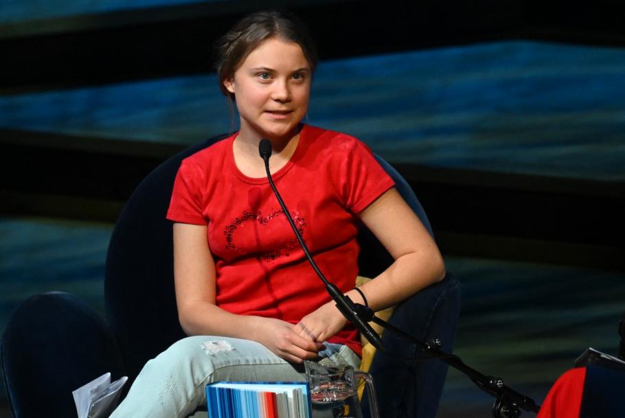 Greta Thunberg: Este timpul să transformăm sistemul capitalist opresiv și rasist al Occidentului Greta Thunberg: Este timpul să transformăm sistemul capitalist opresiv și rasist al Occidentului