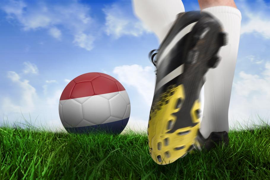 minge de fotbal cu steagul Olandei imagine ilustrativă minge de fotbal cu steagul Olandei imagine ilustrativă