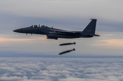 Un avion de luptă F-15K Slam Eagle al Forțelor Aeriene din Coreea