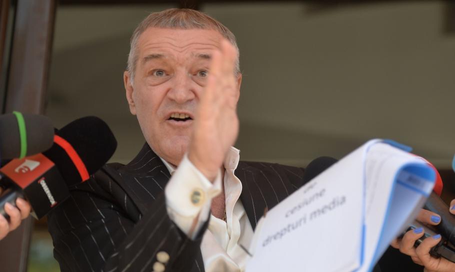 Animalele au fost furate de hoţi cu o maşină de câmp - surse Animalele au fost furate de hoţi cu o maşină de câmp - surse