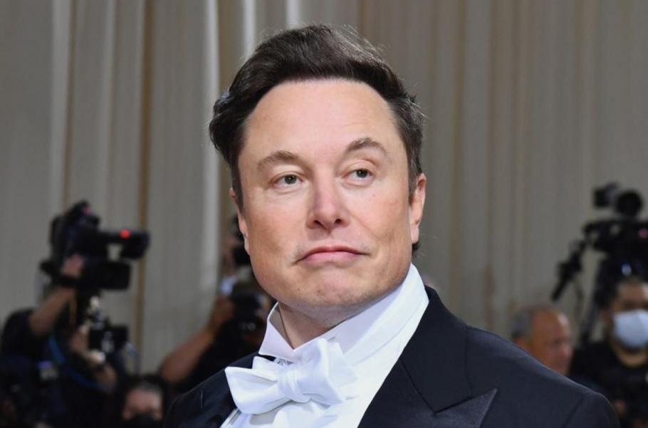 Musk vrea să implanteze cipuri în creierele oamenilor în următoarele 6 lun Musk vrea să implanteze cipuri în creierele oamenilor în următoarele 6 lun