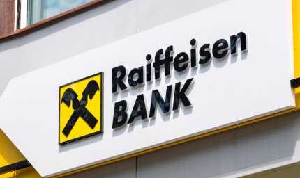 Raiffeisen Bank, prima reacţie după ce a returnat 13,4 milioane de euro către 5.530 de clienţi români