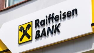 Raiffeisen Bank, prima reacţie după ce a returnat 13,4 milioane de euro către 5.530 de clienţi români