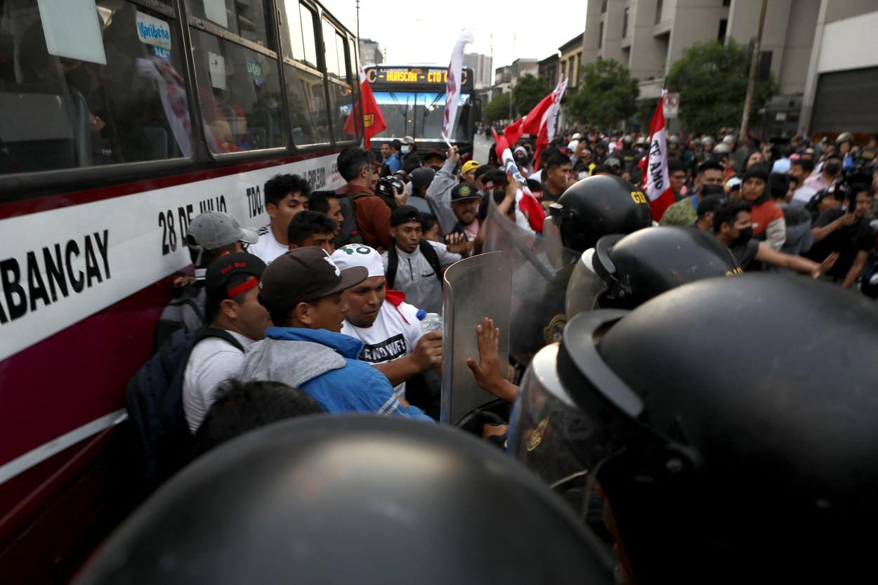 Proteste în Peru