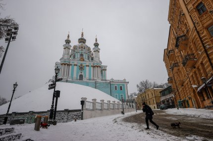 SUA ajută Ucraina să-și reconstruiască infrastructura energetică. Peste 100 de generatoare au fost livrate în Kiev