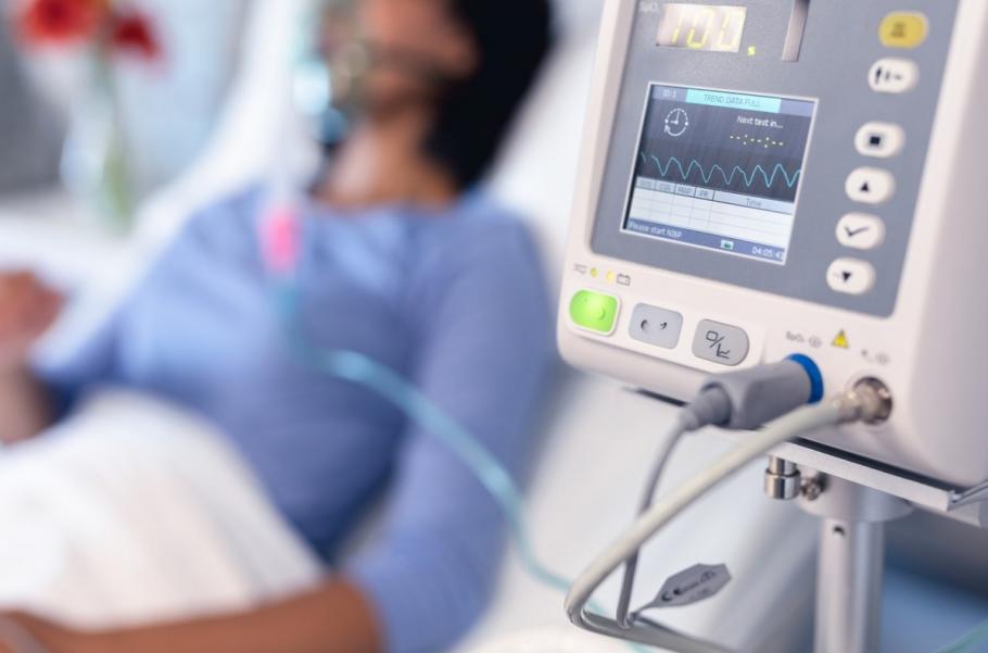 Femeie de 72 de ani, aresatată după ce a oprit ventilatorul unei colege de salon A fost deranjată de zgomot