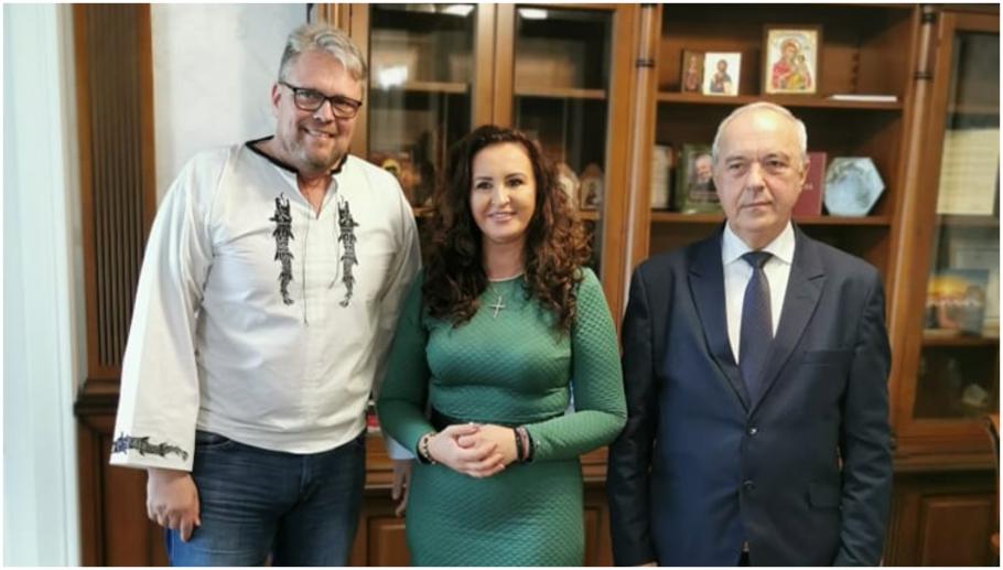 Eurodeputatul german care a comparat România cu Vestul Sălbatic a ajuns în ţara noastră. Vizita, la invitaţia deputatei Natalia Intotero Eurodeputatul german care a comparat România cu Vestul Sălbatic a ajuns în ţara noastră. Vizita, la invitaţia deputatei Natalia Intotero